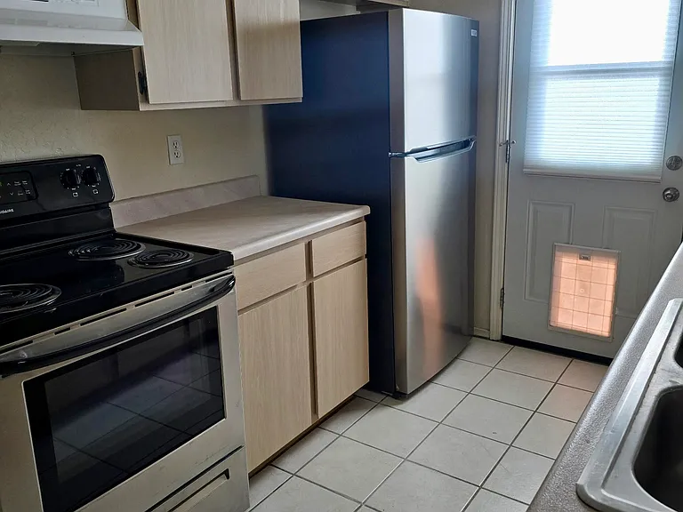 6035 N Rockland Dr #B — Photo 8