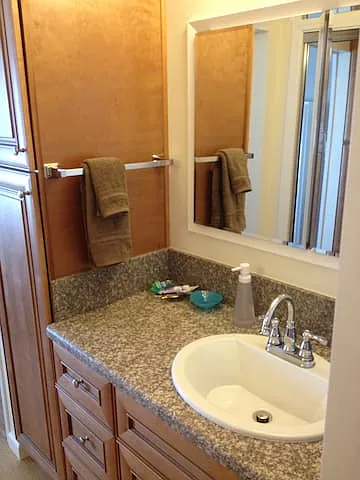 2313 Montrose Ave #7 — Photo 4