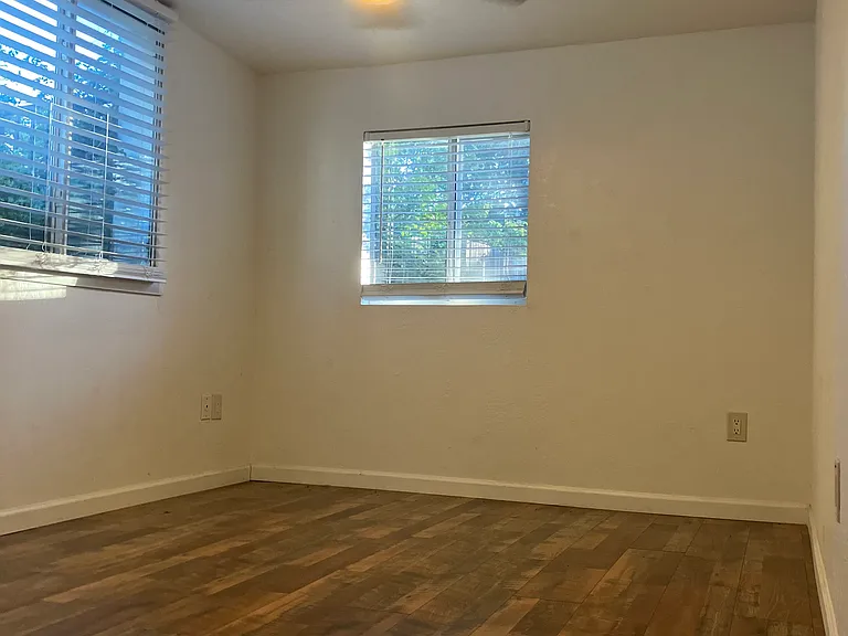 129 N Alarcon St #3 — Photo 10