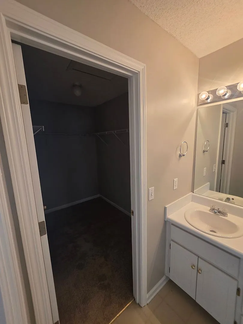 147 S Springview Drive — Photo 4