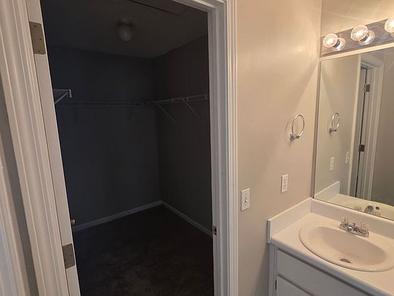 4th image of 147 Spring Rd
