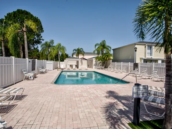 11913 Cypress Crest Cir, Tampa, FL 33626