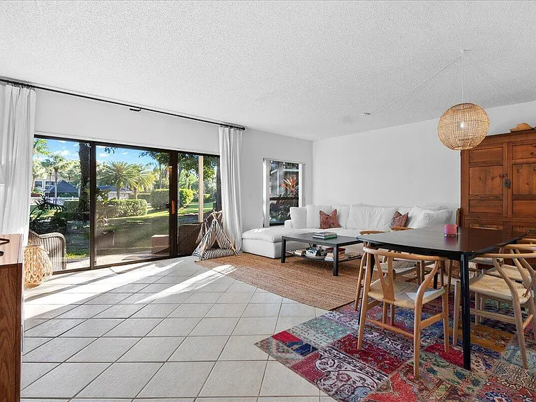 11863 Wimbledon Cir #446 — Photo 7