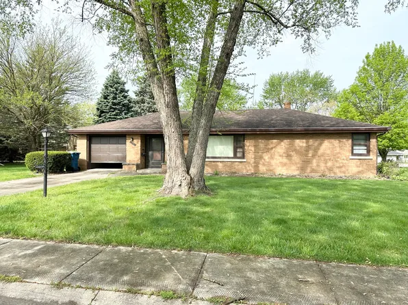 57 S Knollwood Ln, Kankakee, IL 60901