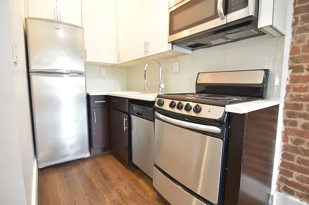 Rented by Compass | media 17