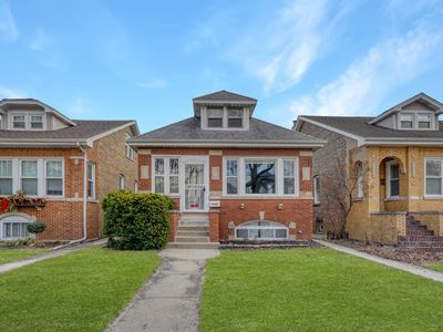 5245 N Ludlam Ave, Chicago, IL, 60630