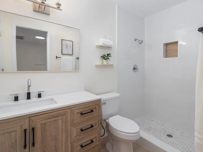 223 Lakewood Dr #223 — Photo 10