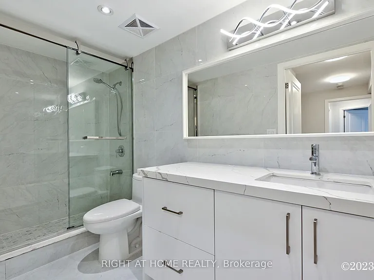 650 Sheppard Ave E #Penthouse 15 — Photo 13