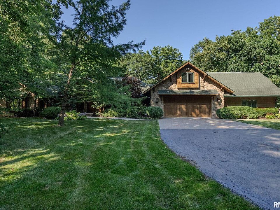 1st image of 7 Autumn Creek Dr