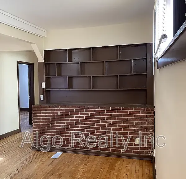 2918 Dupont Ave N #1 — Photo 4