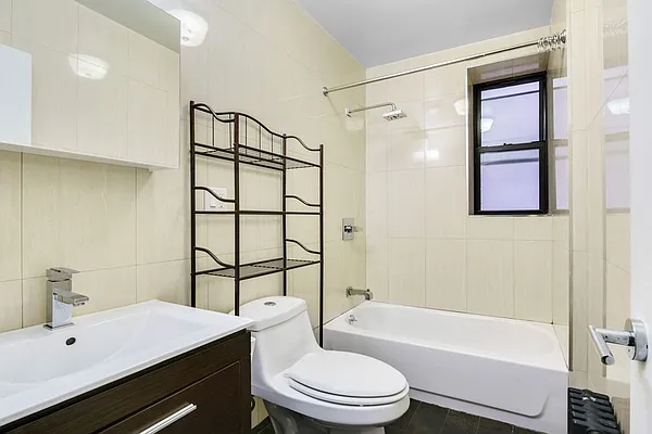 Sold by HomeDax Real Estate | media 12