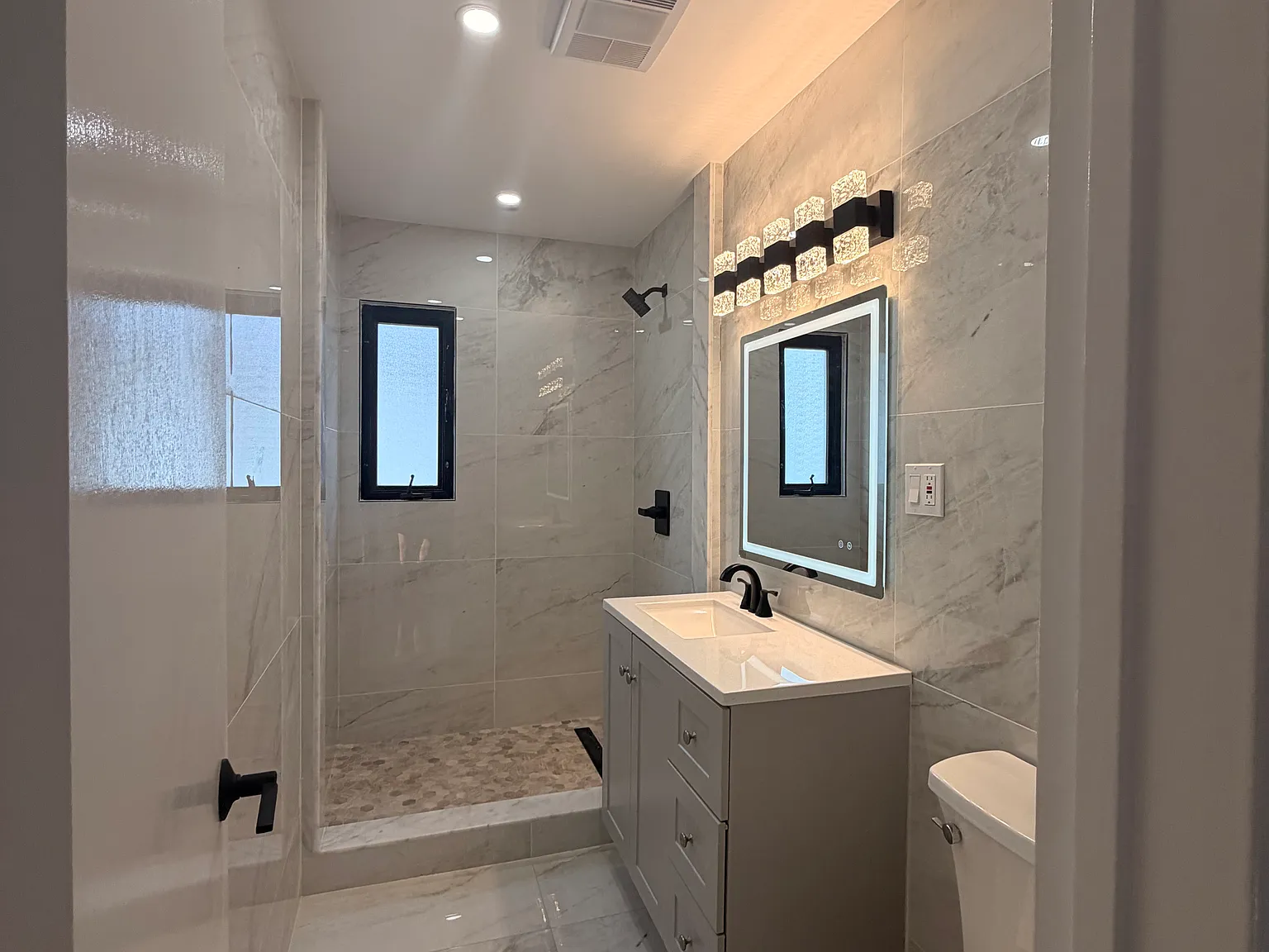 3 bed, $3,500 — Photo 1