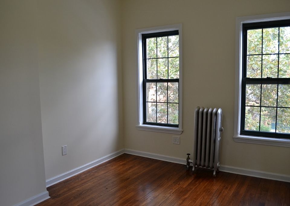 1st image of 548 Kosciuszko St APT 2