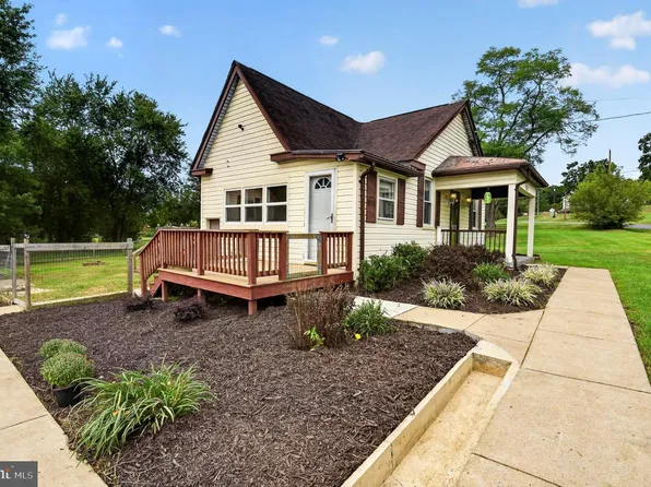 134 Lucas Ln, Gore, VA 22637