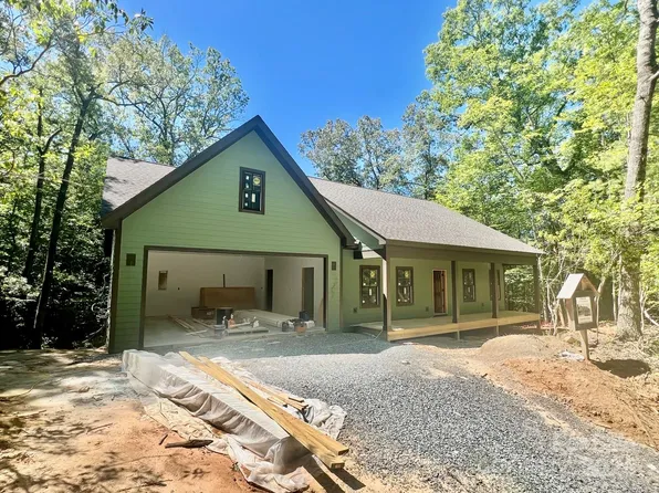 109 Tsisdu Ct, Brevard, NC 28712
