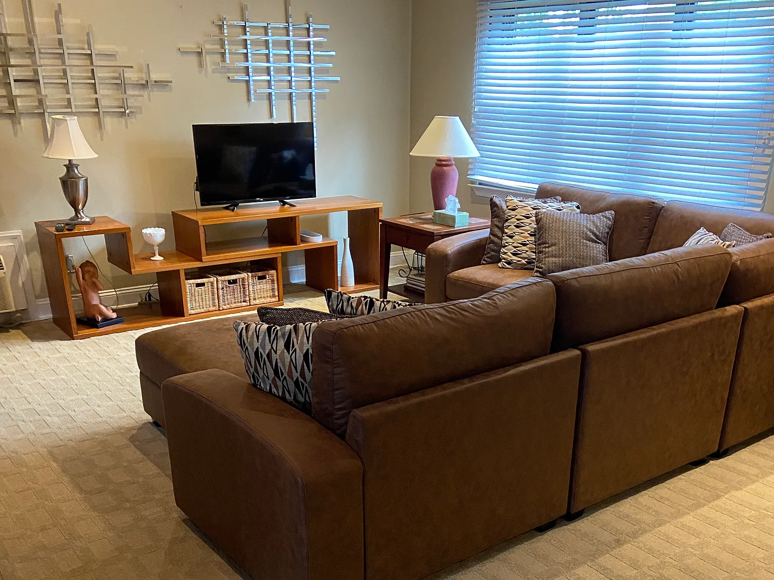 41 Sandra Cir — Photo 2