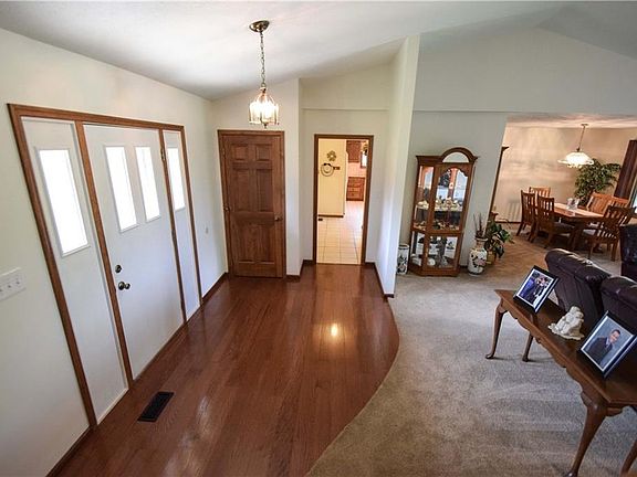 5th image of 115 Timberwind Ln