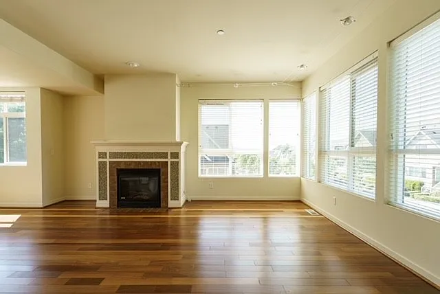 2405 NE Park Dr — Photo 12