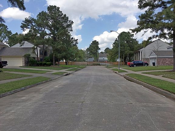 4th image of 7535 Wildwood Brook Ct