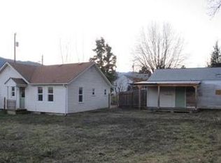 48460 E 2nd St, Oakridge, OR 97463