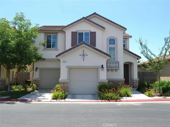 3320 Monterosa Ln, Clovis, CA 93619
