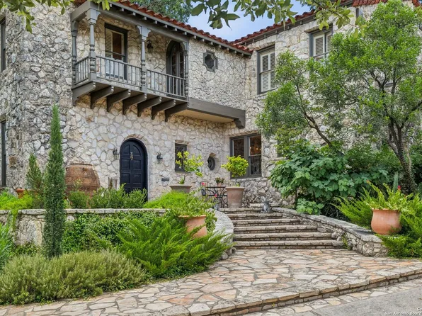 221 Devine Rd, San Antonio, TX 78212