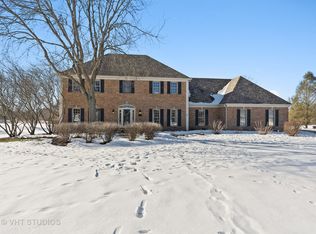 5N200 Grey Barn Rd, St Charles, IL 60175
