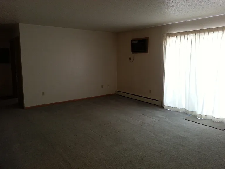 3430 E Court St — Photo 8