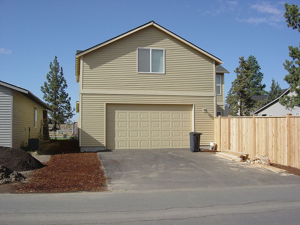 2nd image of 61388 Fairfield Dr