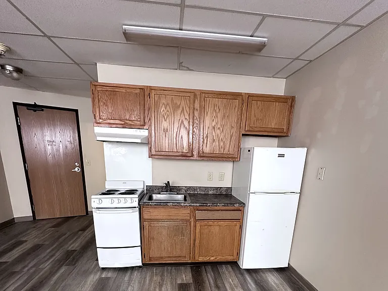 Madison Street Apartments — Photo 10