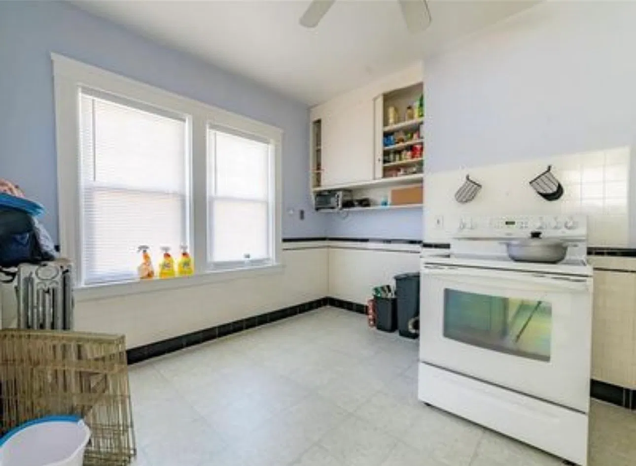2 bed, $1,900 — Photo 2