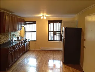 Rented by R New York