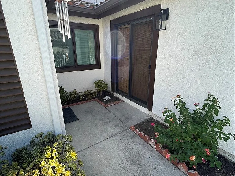 2668 Hacienda Dr — Photo 3