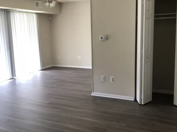 8502 Sky View Driveunit, Alexandria, VA