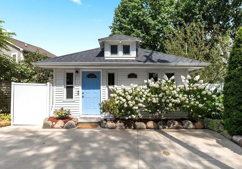 1865 Cass Lake Front Rd