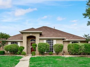 1933 Crawford Dr, Mesquite, TX 75149