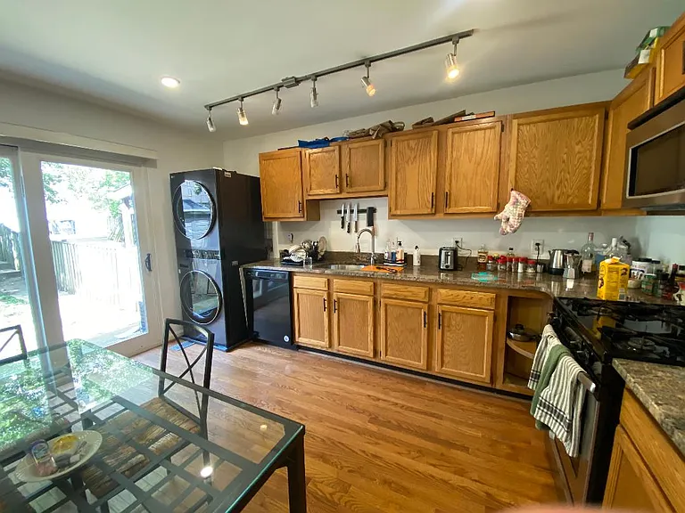 1327 Belmont St NW — Photo 20