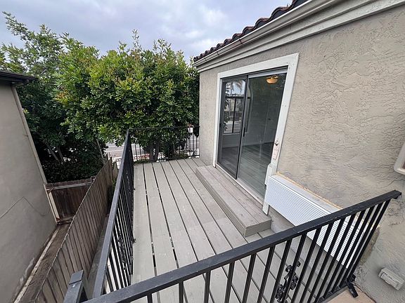 3rd image of 4025 Texas St #4