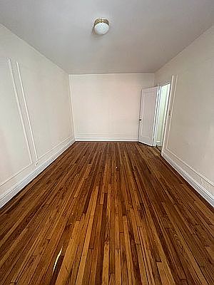 4th image of 21 Seaman Ave #L
