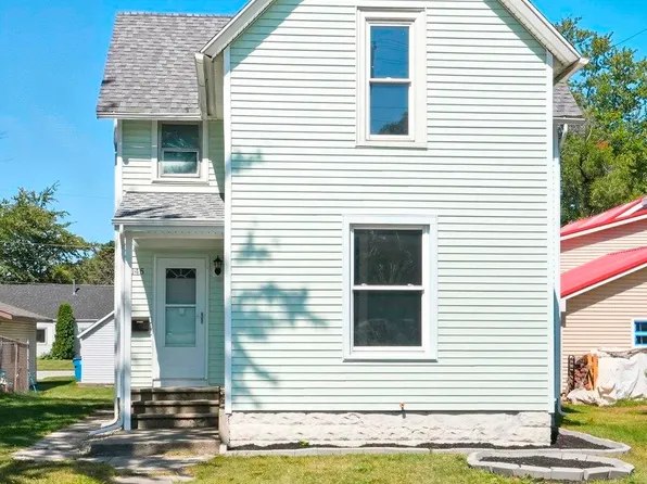 1045 Summit St, New Haven, IN 46774