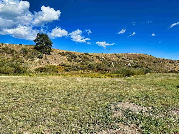 3rd image of 185 Cliffside Court