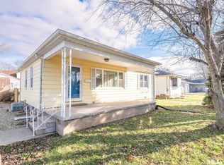 1510 N 9th St, Pekin, IL 61554