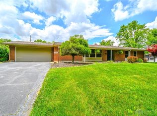 2423 Tennyson Dr, Bellbrook, OH