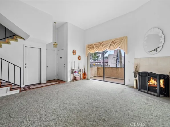 10338 Zelzah Ave Unit 2, Porter Ranch, CA 91326