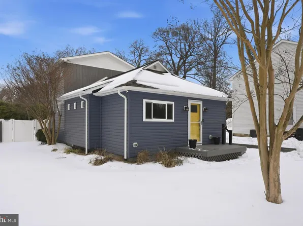 212 Spruce Ave, Edgewater, MD 21037