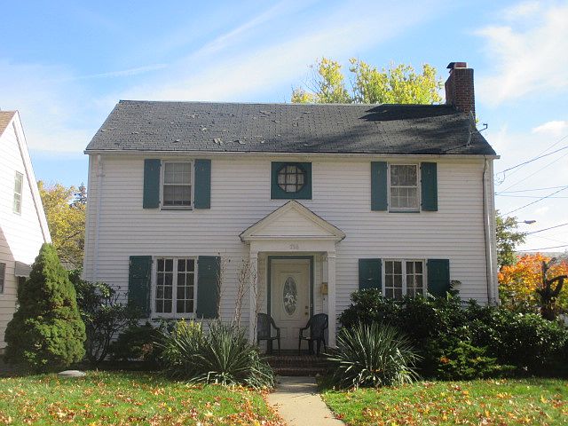 1st image of 756 Stirling Dr