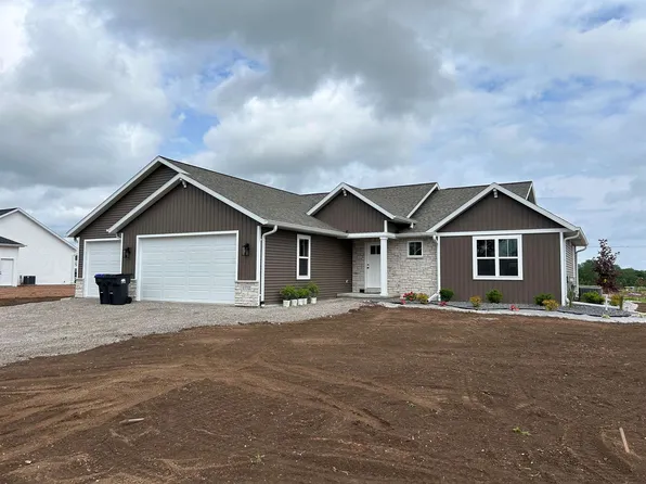 1772 Legacy Ln, Neenah, WI 54956