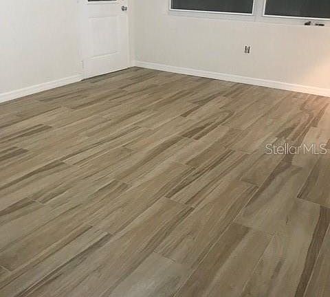 4th image of 222 N Saturn Ave