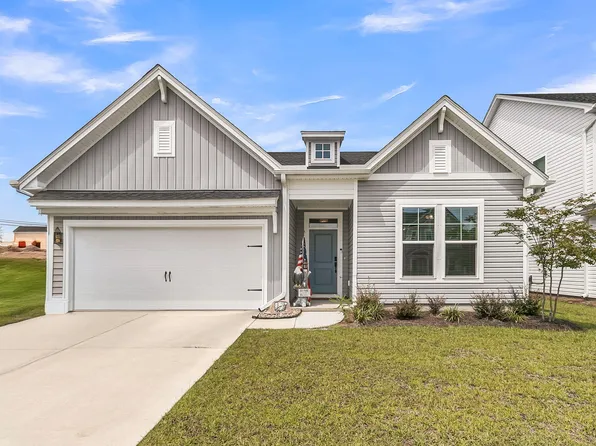 121 Winding Grove Ln, Moncks Corner, SC 29461