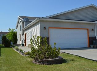 3380 10th St S, Moorhead, MN 56560